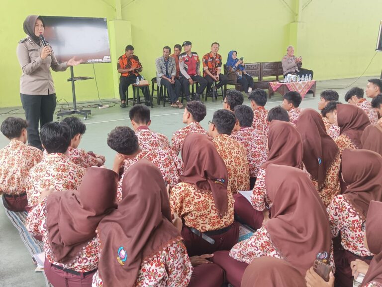 Polresta Sidoarjo Gencarkan Edukasi Tertib Lalu Lintas di Sidoarjo*