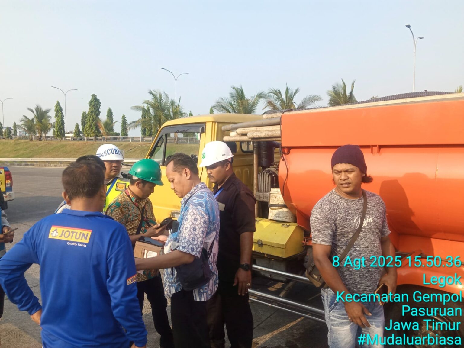 Pembuangan Limbah Tinja di Pinggir Tol Gempol Pasuruan Kembali Terjadi, Warga “Ini Tol atau Tempat Wisata Aroma”