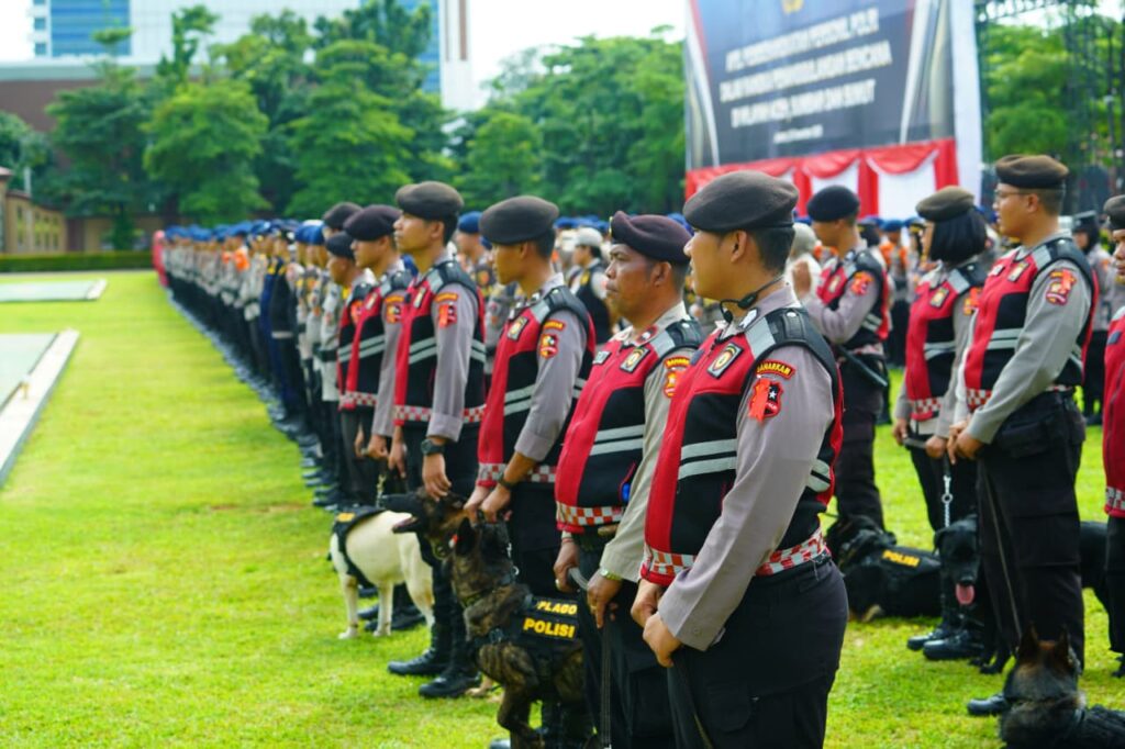 Wakapolri: Polri Berangkatkan 1.500 Personel untuk Penanggulangan Bencana di Aceh, Sumut, dan Sumbar*