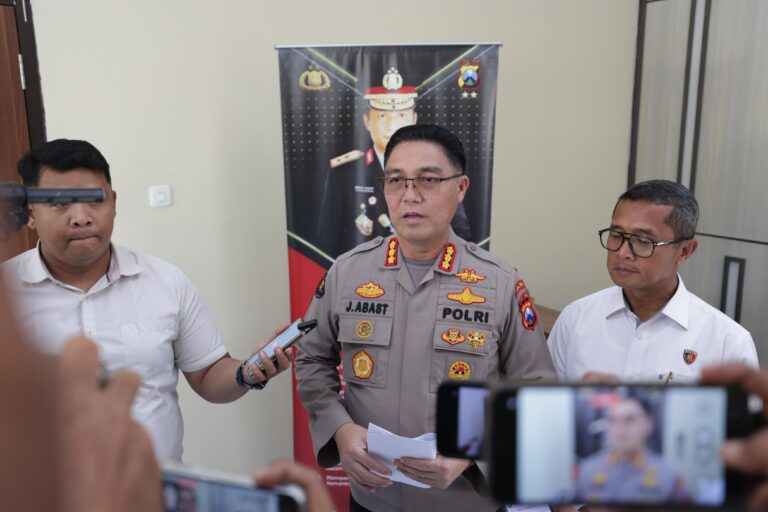 Polda Jatim Amankan Tersangka Ketiga Kasus Perusakan Rumah Nenek Elina*
