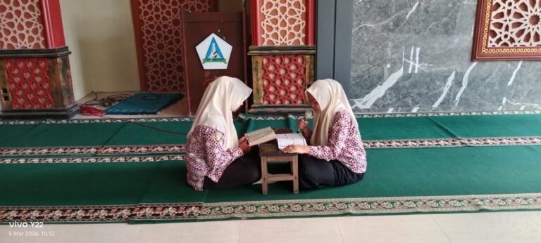 Perkuat Karakter Religius, SMA Negeri 1 Ngoro Gelar Tadarus Rutin di Mushola Sabilun Najah