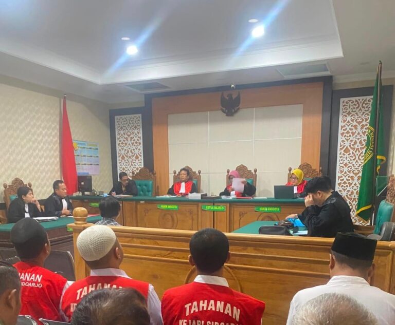 Perkara Dugaan Penggelapan Sertifikat, Notaris/PPAT Sujayanto Jalani Sidang di PN Sidoarjo