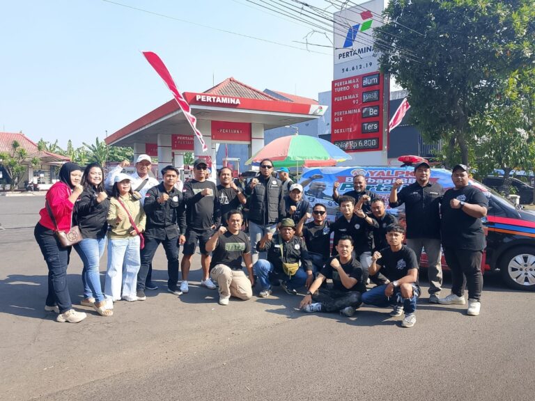 Sasar Konsumen Energi Produktif, YALPK Sidoarjo Salurkan BBM Gratis untuk Pengemudi Ojol di Candi