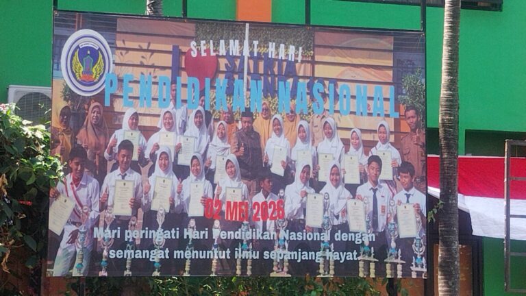 Semarak Hardiknas 2026 di “Bumi Satria” SMPN 165 Jakarta, Tanamkan Semangat Belajar Sepanjang Hayat
