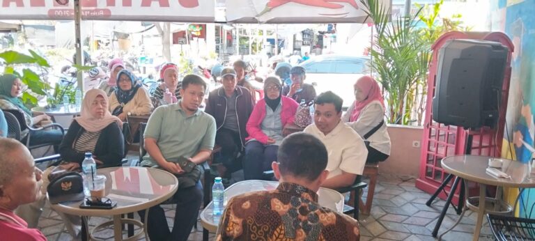 Mantan Karyawan PT Kasa Husada Wira Jatim Sampaikan Aspirasi soal Pesangon dan Kekurangan Gaji kepada DPRD Jatim
